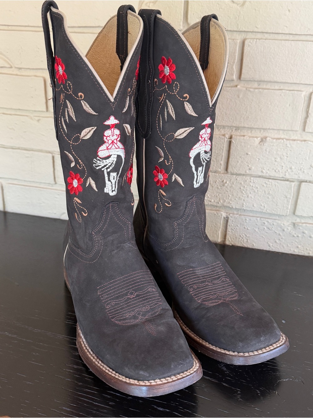 El General Womens 9 Brown Suede Floral Embroidered Cowgirl Rodeo Western Boots
